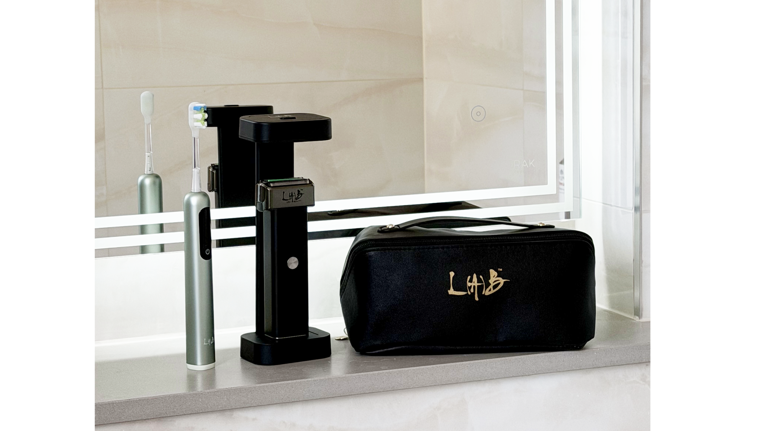 TOILETRY BAG